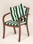 Кресло деревянное с матрацами и подушкой